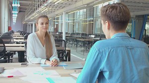 Two people at a business meeting - Free Stock Video