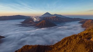 clip-1109251665-hyperlapse-aerial-view-flying-mount-bromo-active