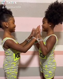 👯‍♀️ At Megan_morgan_truebluetwins ❤️ | Stephanie Boyd