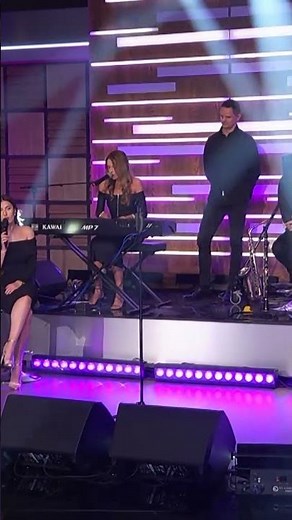 Karolina Goceva - Gore od ljubavi (Live)