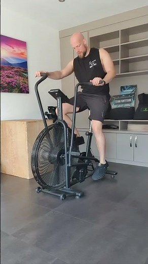 Movement Demo: Arms Only Assault Bike