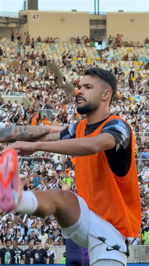 Corinthians on Instagram: "O aquecimento no gramado está finalizado! ✔️⚽ VAMOS PRA O JOGO, FIEEEEEEL! 🗣️🗣️🗣️ #TodoPoderosoTimão #VASxSCCP #VaiCorinthians"