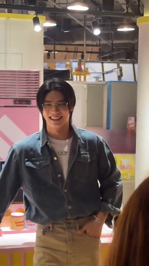 113 reactions | Win speaking Isaan [Northeastern dialect) is so cute 凉 ️: I love you so much, Phi Win : I love you too . ️: Phi Win, I love you . : I love you lots . #SOURI #SOURIBKK #SOURILocalExclusiveMenu #winmetawin ____ ____ ____ Cr: opywpy Trans: maryxnongwin | Linda Pahilanga | Facebook