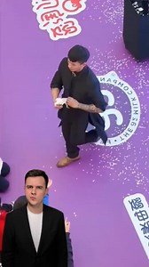 110K views · 886 reactions | Magic Tricks Revealed  #magic #magician #magictrick #streetmagic #tutorials | Two Follow | Facebook