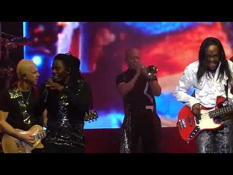 Earth Wind and Fire Live 2022 🡆 Saturday Nite ⬘ On Your Face ⬘ Serpentine Fire 🡄 Sep 14 ⬘ Sugar Land