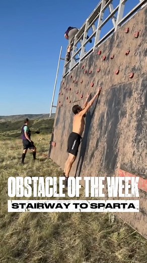 If at first you don't succeed, try, try again 💪 Stairway to Sparta comes into play at Super, Beast, and Ultra levels. This is a narrow ‘A’ shaped obstacle with a smooth three foot wall at its base, followed by horizontal ladder rungs up and over the other side. In Beast mode, the rungs are replaced with rock climbing handholds. Don't forget to stop and check out a panoramic view of the course around you from the top 👀 Find detailed guides, workouts to build strength, and more tips on how to co