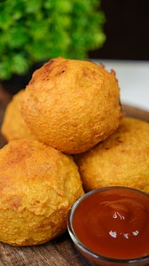 2.6M views · 10K reactions | Best Snacks For This Monsoon - Aloo Bomb...