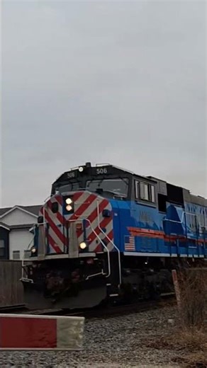 Metra 506 sd70mach leaving mundelein on the north central service NCS train 107 to antioch