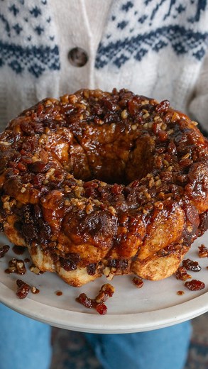 70 reactions · 6 comments | But wait for the big reveal! “Land of Nod” Cinnamon buns are amazing! It’s pull apart, ooey-gooey, eat fresh out of the oven deliciousness that looks as good as it tastes. Find the recipe on our website at https://doniafarms.com/our-recipes/land-of-nod/ | Donia Farms | Facebook