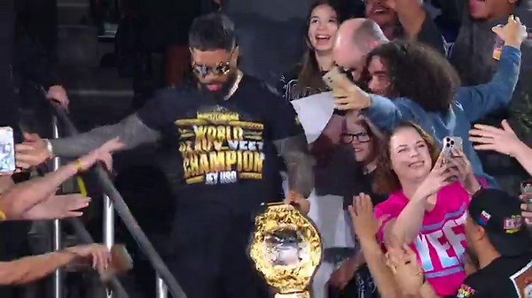 Jey Uso YEETS onto Raw as the World Heavyweight Champion: Raw highlights, April 21, 2025