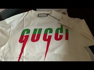 Unboxing men’s Gucci Blade Print T Shirt