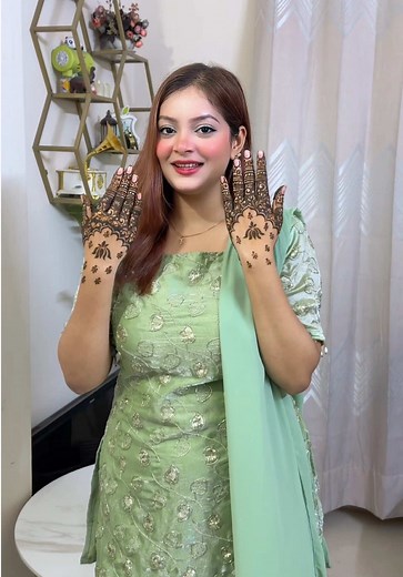 Mehndi with His Name: Prettiest Part Revealed
