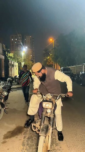 1.5K views · 1.7K reactions | Ajeeb yar maine kick marne ka bola tha mjhe kioun tora #reel #reelitfeelit #viralvideos #viralpost #funny #comedy #reelkarofeelkaro #reelsinstagram #reelvideo #viralreels | Atif Ahmed Butt | Facebook