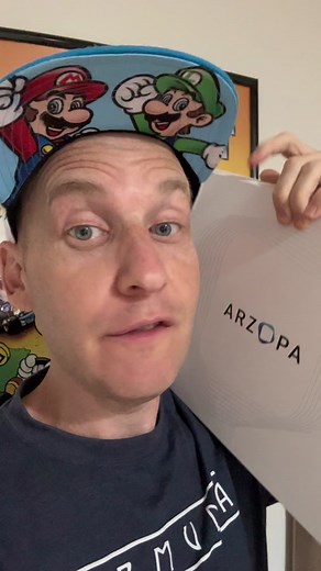 Incredible portable gaming monitor for gamers. Works with PS4/PS5, Switch, XBOX, etc..