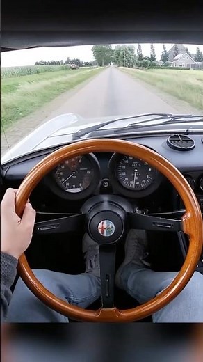 Alfa Romeo | Spider 2000 | 1984 ‪@Caronboard‬ #youtubeshorts #alfaromeo #subscribe #subscribe #gopro