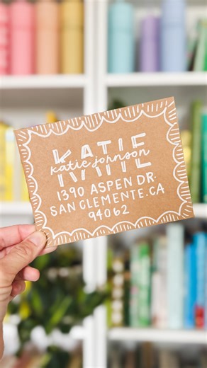 This envelope hack is TOO good not to share!! 🤩 All you need is a white marker and washi tape! Comment ENVELOPE below and I’ll send you the supply links! #EnvelopeArt #HappyMail #SnailMailLove #StationeryAddict #PaperLovers #DIYStationery #EnvelopeDecorating | Pippi Post