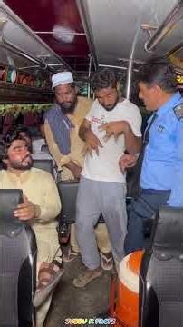 Dumb Bus 🚌 Me Ghus Gya 😱| #shortsfeed #trending #viralvideo #youtubeshorts #shortvideo #shorts