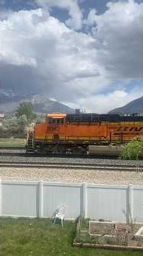 Large BNSF H-PVOSTO Passes Orem UT On a Sunday Afternoon