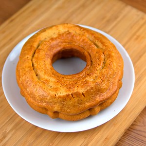 pastel casero super esponjoso y facil de hacer | Solo Recetas