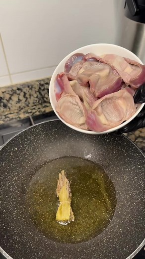 Manger: le choix supérieur entre chat et renard