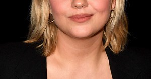 "Esmée vous a préparé une surprise'" : Louane met en vente un objet signé par sa fille avant l'Eurovision