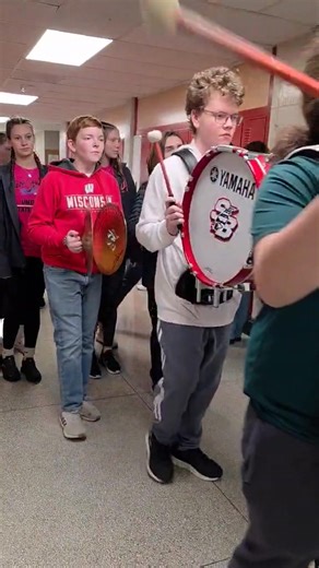 🎶 State Bound! DCU Girls Swim Team Send-Off Our Clipper Drumline brought the energy this morning as we sent off the DCU Girls Swim Team to State. The halls were filled with cheers, music, and Clipper spirit. Good luck to our swimmers — we’re proud of you! 📸 Teaching Associate Kerrianne Konrad #ClipperPride | Sturgeon Bay Schools
