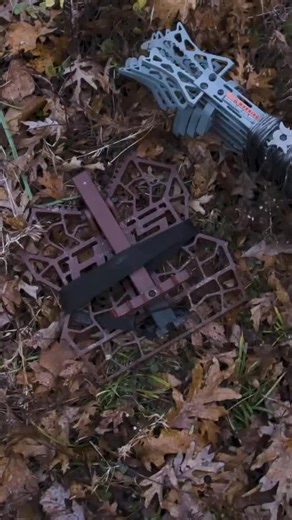 Time to move.. 🦌 #huntersafetysystem #treestandsafety #saddlehunting #outdoors #hunting #deerhunting #deer #archery #itsinmynature #iamsportsman #whatgetsyououtdoors | Hunter Safety System