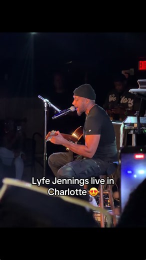 Lyfe Jennings live at The Underground in Charlotte. The mic 🎤 was definitely on ❤️ #lyfejennings #rnb Follow for more #livemusic #concert content on your #fyp