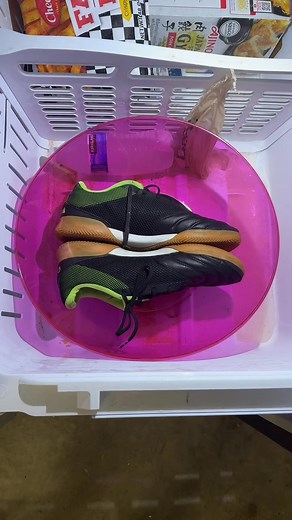 Me congelo los botines de futbol versión extendida 😭😭😭 | Juan de Montreal