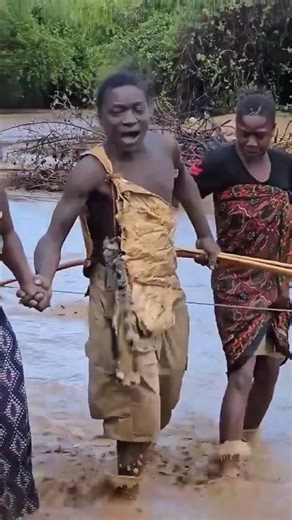 They hunt fish #africatribe #tribal #ethiopia @ayanTv22
