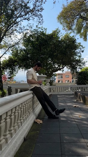 Edgar Campuzano on Instagram: "Por un 2026 extrovertido 🎡 #humor #fyp #2026"