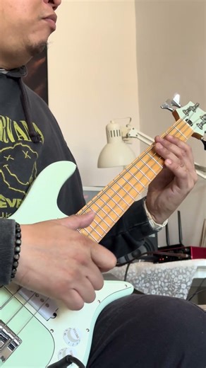 Dark Necessities Slap Bass Riff All Bassists Should Know #c&kmusiccorner #bass #tutorial
