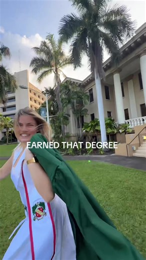 UH Manoa Graduation 4 Years Later