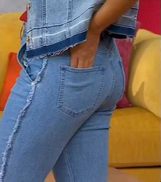 HSN model modeling jeans 2724