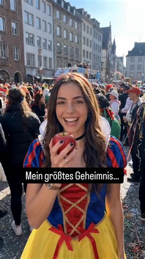 Elara | Das Lazy Success Prinzip on Instagram: "Jede Frau verdient es glücklich zu sein, Frei zu sein, sich nicht einschränken zu müssen, das Fülle auf jeder Ebene einfach zu ihr fließt.❤️ Früher war ich immer tun tun tun Modus. Haushalt, Job, Kinder Business. Das Ergebnis Burn out Depression Wut. Je mehr ich getan habe, desto weniger haben die Dinge funktioniert Schulden Beziehungsprobleme, keine Kunden. Doch, seitdem ich ein ki Avatar erstellt habe, der realistisch ist und eine Sache geändert 