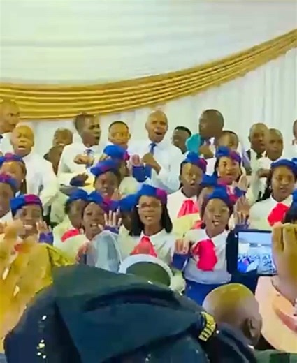 Welcome to chapter 2025 🩷💙