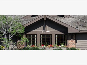 Troy Recognizes Alibi Restaurant’s 90 Years With Proclamation