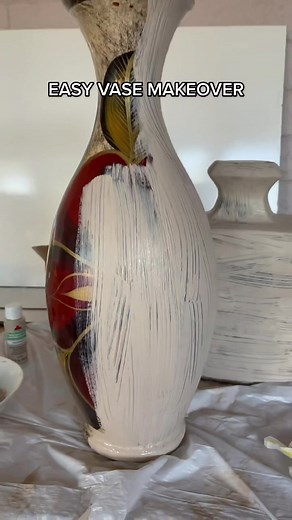 DIY Boho Vase Makeover: Pouring Acrylic Paint on Vase