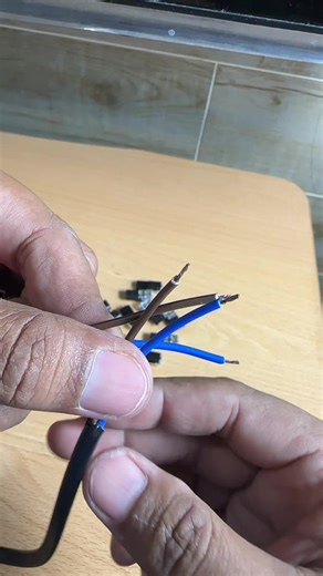 Penyambung Wayar Elektrik yang Mudah dan Selamat