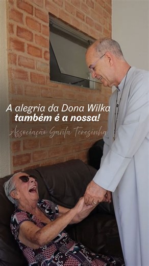 1.6K views · 345 reactions | ✨ A alegria da Dona Wilka também é a nossa! Que esse sorriso alegre o seu coração.  Através dele, louvamos a Deus e renovamos nossa confiança na missão de cuidar dos nossos pais e de quem mais precisa.  Hoje, nosso apelo é pela folha de pagamento, essencial para manter essa obra viva. Ajude-nos com sua doação pelo PIX CNPJ: 20.923.500/0001-02. ❤️ Sua generosidade garante dignidade e cuidado a tantas vidas! | Padre Luiz Augusto | Facebook