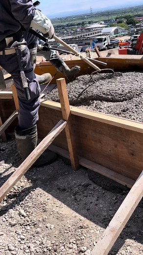 生コン打設の工程と作業の様子