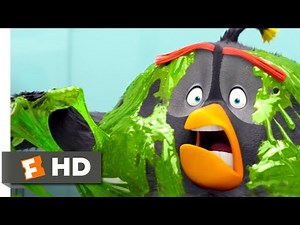 The Angry Birds Movie 2 - Piggy Gadgetland | Fandango Family