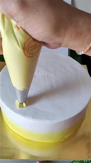 flower and modak design combination #cakedecoration #birthdaycakeideas
