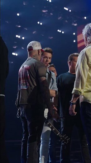 Behind-the-scenes never looked (or sounded) better. #ACMawards