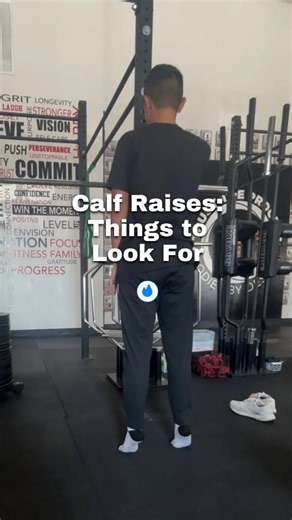 Calf raises are one of the most important leg exercises we can do, but we also want to be aware of how we are doing them!🦵 One of the things we look for in calf raises equal weight distribution through the foot. The base of the big toe needs to stay on the ground in order to equally distribute the weight through the foot. We often see people intitiate calf raises by rolling out and putting more weight on the outside of the foot, which leads to the big toe lifting off the ground. We want the bas