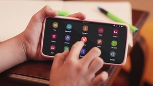 India’s learning won’t stop. Continue learning from the comfort of your home. Get Free access to LIVE online classes. | Vedantu