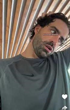 Rym renom stuck in France but happy and Vincent Queijo with his daughters on vacation in Portugal