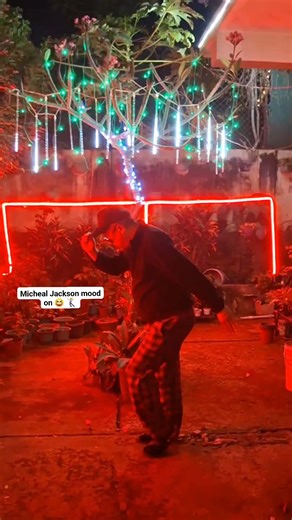 Baba Khrolo on Instagram: ""Good evening 🌆 Ending the day with a Michael Jackson step 🕺😄" #MoonwalkMood #MJVibes #DanceFailOrNail #EveningFun 😆✨"