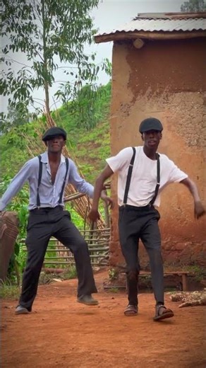 Vibing to In Da Club by 50cent 🤩 #shorts #dance #50cent #funny