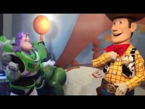 Meeting Buzz Lightyear and Woody from Toy Story at Disney Hollywood Studios